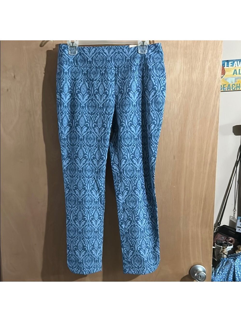 NWT Soft Surroundings Blue Leggings with Unique Pattern
